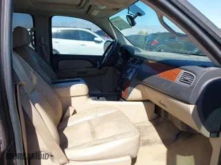 2008 Chevrolet Silverado 1500 LT w/1LT with VIN 2GCEK13M381107774, listed as a IAAI auction lot 41718057 with 167,336 mi miles. Bid and sale history available at carsss.com. Image 5.
