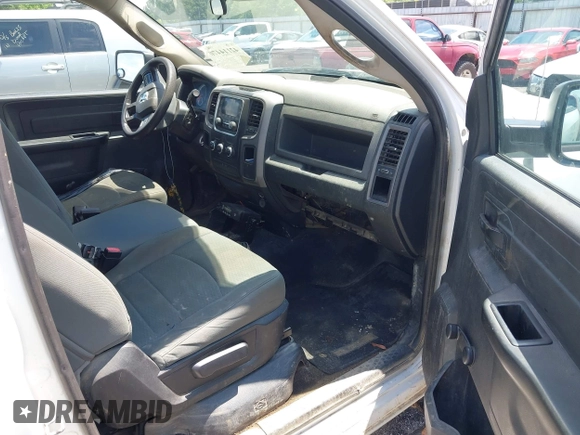 2015 Ram 1500 Tradesman z VIN 3C6JR6AT2FG554433, wystawiony jako IAAI lot #42114470 z przebiegiem Nie podano mil oraz . Historia ofert i sprzedaży dostępna na DreamBid. Obrazek 5.