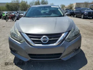 2016 Nissan Altima SR with VIN 1N4AL3AP1GC255439, listed as a Copart auction lot 60574505 with 84,902 mi miles and Salvage title. Bid and sale history available at DreamBid. Image 5.