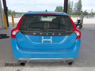 2015 Volvo V60 z VIN YV1902SS5F1222807, wystawiony jako IAAI lot #42202936 z przebiegiem 89 525 mil mil oraz . Historia ofert i sprzedaży dostępna na DreamBid. Obrazek 17.
