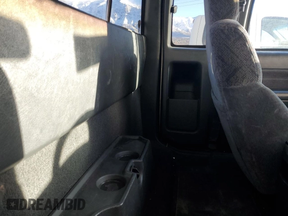 1998 GMC Sonoma SLS w/1SJ Pkg with VIN 1GTCT19W8W8532706, listed as a Copart auction lot 86663874 with 185,800 mi miles and Salvage Title. Bid and sale history available at carsss.com. Image 10.