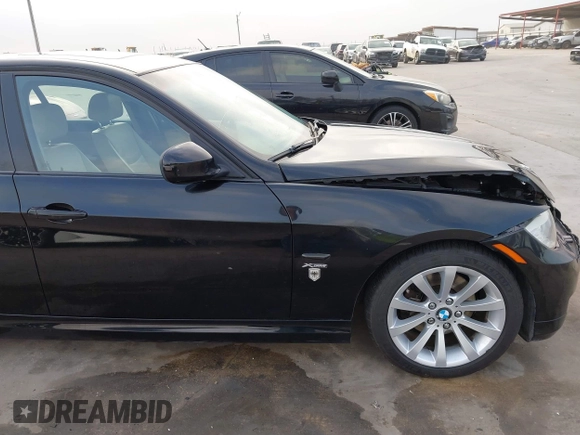 2011 BMW 3 Series 328i xDrive with VIN WBAPK5G50BNN24565, listed as a IAAI auction lot 41696511 with 112,008 mi miles. Bid and sale history available at carsss.com. Image 19.