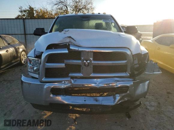 2018 Ram 2500 Tradesman with VIN 3C6MR4AJXJG104960, listed as a Copart auction lot 83876244 with 89,916 mi miles and Salvage title. Bid and sale history available at DreamBid. Image 5.