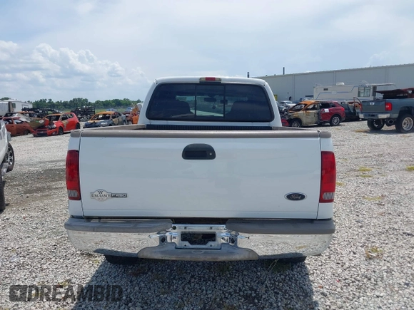 2005 Ford F-250 XL с VIN 1FTSW21P85EC92800, выставлен на аукционе IAAI как лот 42356870 с пробегом 381 270 миль миль и . История ставок и продаж доступна на DreamBid. Изображение 16.