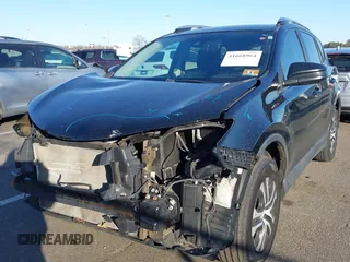 2017 Toyota RAV4 LE z VIN 2T3BFREV6HW543909, wystawiony jako IAAI lot #41668964 z przebiegiem 102 452 mil mil oraz . Historia ofert i sprzedaży dostępna na DreamBid. Obrazek 18.