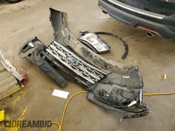 2018 Ford Explorer XLT с VIN 1FM5K8D89JGA10948, выставлен на аукционе Copart как лот 57079505 с пробегом 66 947 миль миль и На запчасти • Non repairable. История ставок и продаж доступна на DreamBid. Изображение 13.