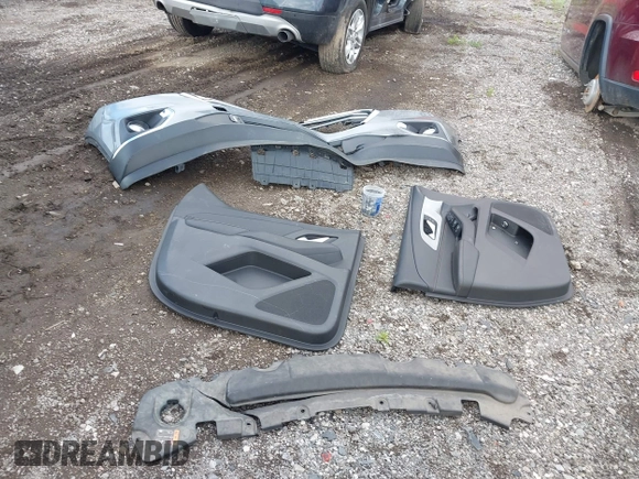 2021 Chevrolet Traverse LT Cloth z VIN 1GNERGKW3MJ157258, wystawiony jako IAAI lot #42169401 z przebiegiem 34 992 mil mil oraz . Historia ofert i sprzedaży dostępna na DreamBid. Obrazek 12.
