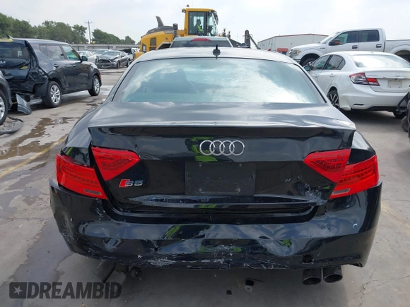 2014 Audi S5 Prestige z VIN WAUVGAFR8EA033713, wystawiony jako IAAI lot #42298683 z przebiegiem 32 062 mil mil oraz . Historia ofert i sprzedaży dostępna na DreamBid. Obrazek 6.