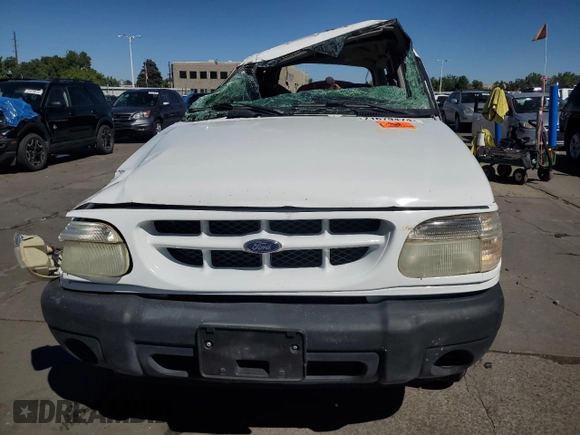 2001 Ford Explorer XLS with VIN 1FMZU72E41ZA70266, listed as a Copart auction lot 43534985 with Not provided miles and Non repairable. Bid and sale history available at DreamBid. Image 5.