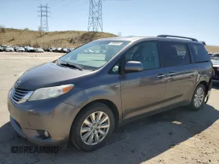 2017 Toyota Sienna with VIN 5TDDZ3DC0HS167688, listed as a Copart auction lot 52880065 with 109,104 mi miles and Salvage Title. Bid and sale history available at DreamBid. Image 1.