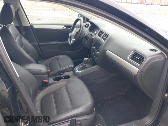 2013 Volkswagen Jetta SE with VIN 3VWDX7AJ1DM352551, listed as a IAAI auction lot 42473476 with 95,612 mi miles and . Bid and sale history available at DreamBid. Image 5.