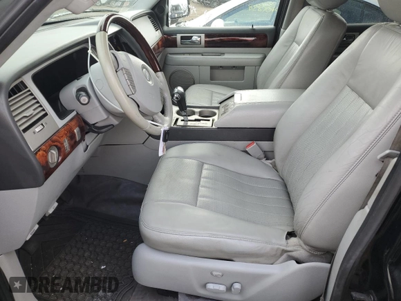 2006 Lincoln Navigator Luxury with VIN 5LMFU28566LJ06267, listed as a Copart auction lot 82982504 with 172,236 mi miles and Clean Title. Bid and sale history available at carsss.com. Image 7.
