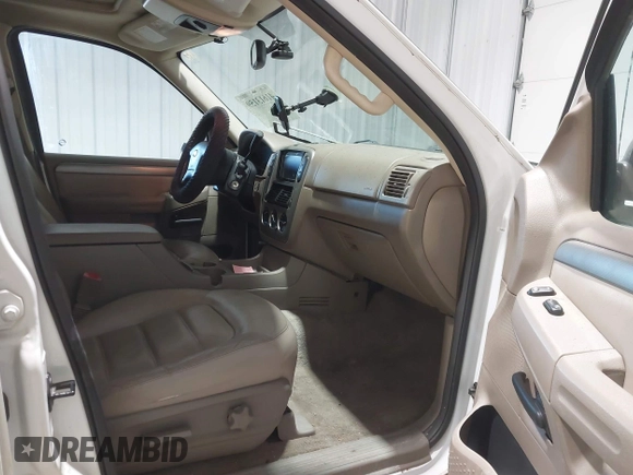 2004 Ford Explorer XLT z VIN 1FMDU73K64ZB21964, wystawiony jako IAAI lot #41613159 z przebiegiem 205 658 mil mil oraz . Historia ofert i sprzedaży dostępna na DreamBid. Obrazek 5.