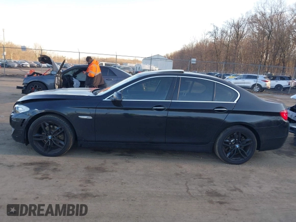 2013 BMW 5 Series 528i xDrive with VIN WBAXH5C58DD107515, listed as a IAAI auction lot 41673214 with 115,726 mi miles. Bid and sale history available at carsss.com. Image 14.