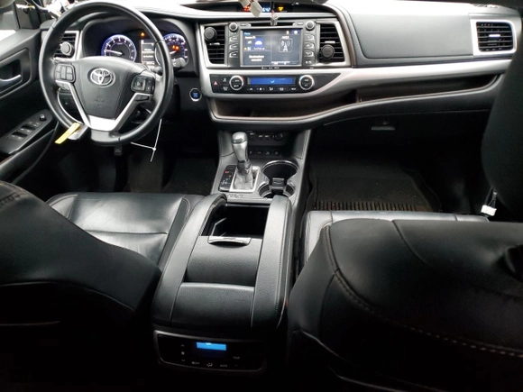 2019 Toyota Highlander SE with VIN 5TDJZRFH3KS956214, listed as a Copart auction lot 47460535 with 80,337 mi miles and Salvage Title. Bid and sale history available at carsss.com. Image 8.
