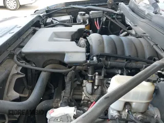 2014 Chevrolet Silverado 1500 LT z VIN 3GCPCREC2EG397677, wystawiony jako IAAI lot #42981190 z przebiegiem 188 995 mil mil oraz . Historia ofert i sprzedaży dostępna na DreamBid. Obrazek 19.