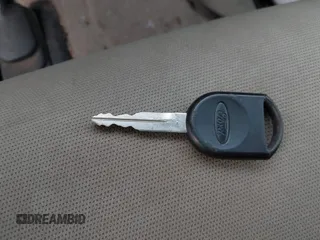 2008 Ford F-250 XL с VIN 1FTSX21548EB81676, выставлен на аукционе IAAI как лот 42440558 с пробегом 100 712 миль миль и . История ставок и продаж доступна на DreamBid. Изображение 11.