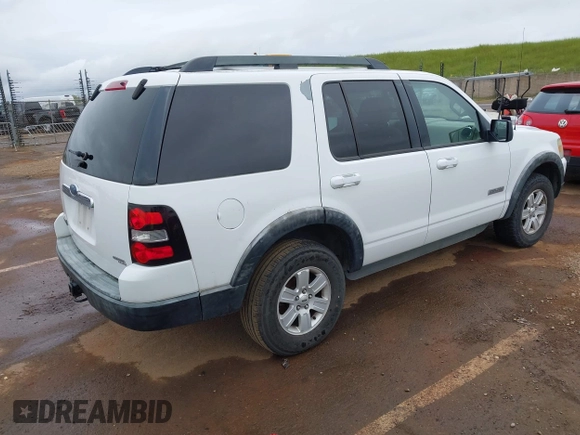 2007 Ford Explorer XLT with VIN 1FMEU73E47UA93775, listed as a IAAI auction lot 41945108 with 202,590 mi miles. Bid and sale history available at carsss.com. Image 4.