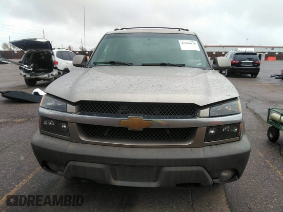 2002 Chevrolet Avalanche z VIN 3GNEK13T22G293921, wystawiony jako IAAI lot #41956616 z przebiegiem 249 838 mil mil oraz . Historia ofert i sprzedaży dostępna na DreamBid. Obrazek 12.