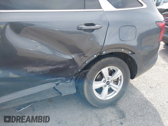 2022 Kia Sorento LX with VIN 5XYRGDLC4NG084017, listed as a IAAI auction lot 41835579 with 46,185 mi miles and . Bid and sale history available at DreamBid. Image 6.