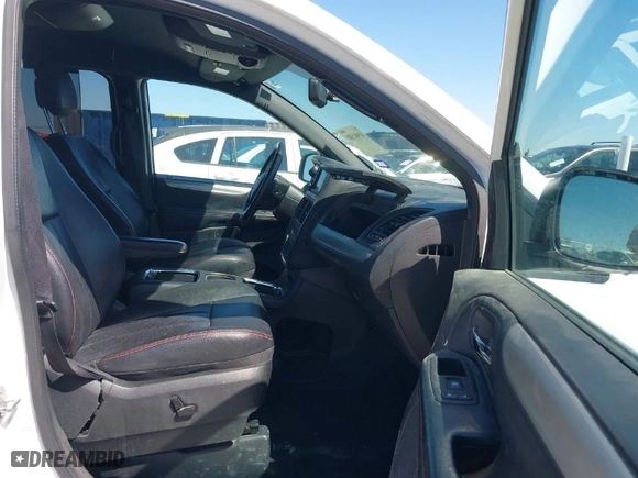 2019 Dodge Grand Caravan GT with VIN 2C4RDGEG9KR663280, listed as a IAAI auction lot 41981580 with 91,435 mi miles. Bid and sale history available at carsss.com. Image 5.