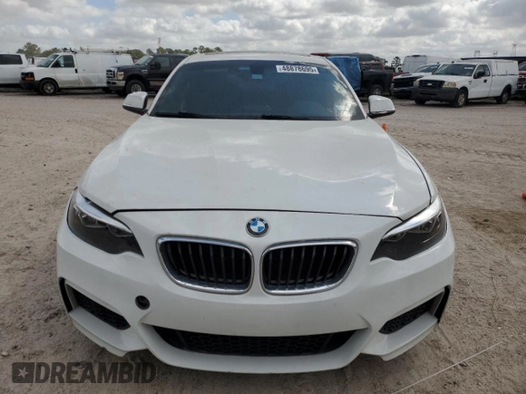 2016 BMW 2 Series 228i z VIN WBA1F9C57GV742193, wystawiony jako Copart lot #48878695 z przebiegiem Nie podano mil oraz Szkoda całkowita • Salvage title. Historia ofert i sprzedaży dostępna na DreamBid. Obrazek 5.