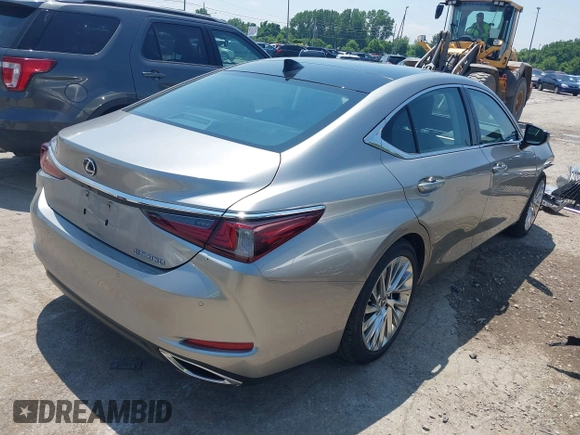 2020 Lexus ES 350 Luxury with VIN 58AEZ1B13LU074652, listed as a IAAI auction lot 42661429 with 21,906 mi miles and . Bid and sale history available at DreamBid. Image 4.