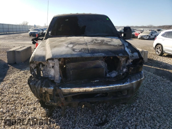 2004 Ford F-250 XL z VIN 1FTNW21P04EA35643, wystawiony jako Copart lot #40755184 z przebiegiem Nie podano mil oraz Szkoda całkowita • Salvage title. Historia ofert i sprzedaży dostępna na DreamBid. Obrazek 5.