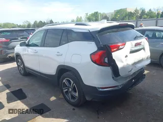 2021 GMC Terrain SLT z VIN 3GKALPEV0ML313779, wystawiony jako IAAI lot #42060803 z przebiegiem 83 967 mil mil oraz . Historia ofert i sprzedaży dostępna na DreamBid. Obrazek 3.