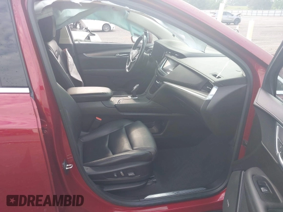 2018 Cadillac XT5 Premium Luxury FWD z VIN 1GYKNERS2JZ242842, wystawiony jako IAAI lot #42297159 z przebiegiem 72 008 mil mil oraz . Historia ofert i sprzedaży dostępna na DreamBid. Obrazek 5.