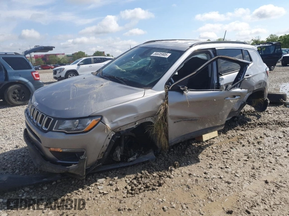 2019 Jeep Compass Latitude z VIN 3C4NJDBB4KT641523, wystawiony jako Copart lot #56635905 z przebiegiem Nie podano mil oraz Szkoda całkowita • Salvage title. Historia ofert i sprzedaży dostępna na DreamBid. Obrazek 1.