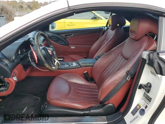 2011 Mercedes-Benz SL 550 z VIN WDBSK7BA4BF163119, wystawiony jako Copart lot #81606644 z przebiegiem 195 074 mil mil oraz Czysty tytuł • Clean title. Historia ofert i sprzedaży dostępna na DreamBid. Obrazek 7.