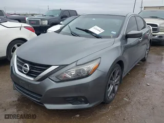 2018 Nissan Altima 2.5 SL with VIN 1N4AL3AP7JC184397, listed as a IAAI auction lot 41333050 with 110,206 mi miles. Bid and sale history available at carsss.com. Image 19.