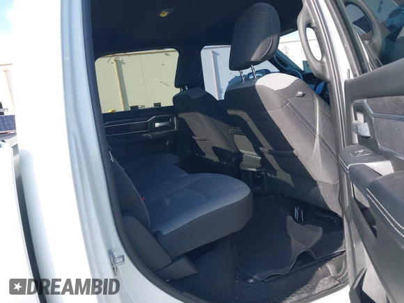 2024 Ram 2500 Big Horn with VIN 3C6UR5DL6RG285652, listed as a IAAI auction lot 42511830 with 36,041 mi miles and . Bid and sale history available at DreamBid. Image 8.