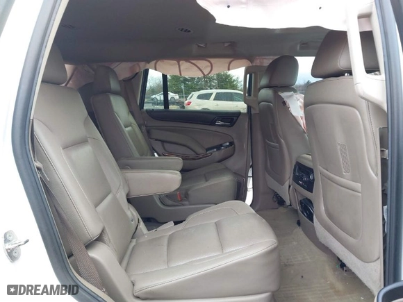 2016 GMC Yukon SLT with VIN 1GKS2BKCXGR195010, listed as a IAAI auction lot 41226537 with 130,919 mi miles. Bid and sale history available at carsss.com. Image 8.