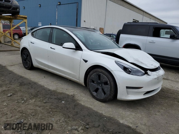 2022 Tesla Model 3 z VIN 5YJ3E1EA5NF324625, wystawiony jako Copart lot #46974745 z przebiegiem 106 617 mil mil oraz Szkoda całkowita • Salvage title. Historia ofert i sprzedaży dostępna na DreamBid. Obrazek 4.