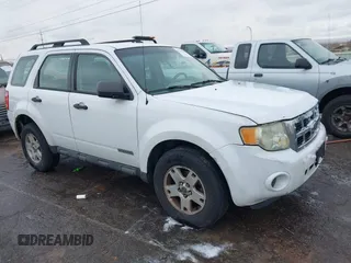 2008 Ford Escape XLS с VIN 1FMCU92Z98KC79994, выставлен на аукционе IAAI как лот 41270538 с пробегом 347 288 миль миль и . История ставок и продаж доступна на DreamBid. Изображение 1.