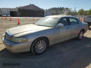 2004 Lincoln Town Car Signature with VIN 1LNHM81W04Y622321, listed as a Copart auction lot 50251515 with NaN miles and Salvage Title. Bid and sale history available at carsss.com. Image 1.