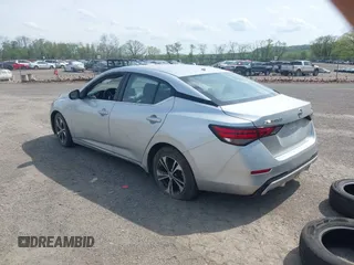 2021 Nissan Sentra SV z VIN 3N1AB8CV2MY307608, wystawiony jako IAAI lot #42169053 z przebiegiem 84 041 mil mil oraz . Historia ofert i sprzedaży dostępna na DreamBid. Obrazek 3.