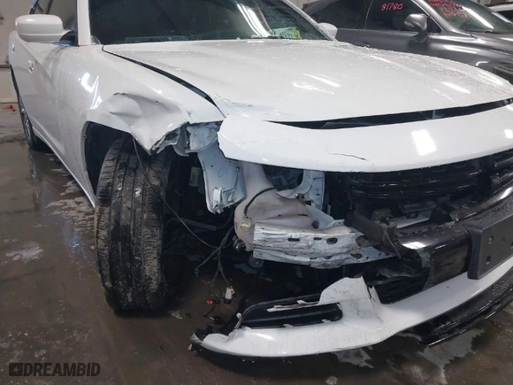 2016 Dodge Charger SXT with VIN 2C3CDXJG6GH282127, listed as a IAAI auction lot 41591877 with 82,331 mi miles. Bid and sale history available at carsss.com. Image 6.