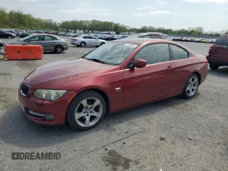 2011 BMW 3 Series 328i xDrive z VIN WBAKF3C55BE442596, wystawiony jako Copart lot #55130345 z przebiegiem 95 848 mil mil oraz Szkody całkowita. Historia ofert i sprzedaży dostępna na DreamBid. Obrazek 1.