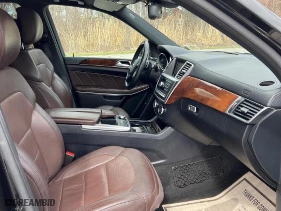 2015 Mercedes-Benz GL-Class GL 550 with VIN 4JGDF7DE0FA462698, listed as a Copart auction lot 48636955 with 142,716 mi miles and Clean Title. Bid and sale history available at carsss.com. Image 5.