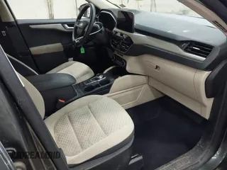2020 Ford Escape SE with VIN 1FMCU9G67LUA50211, listed as a IAAI auction lot 42166974 with 30,524 mi miles and . Bid and sale history available at DreamBid. Image 5.