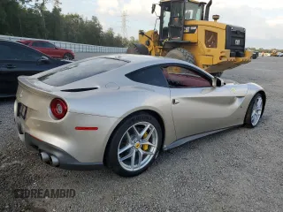 2014 Ferrari F12 z VIN ZFF74UFAXE0202704, wystawiony jako Copart lot #73676684 z przebiegiem Nie podano mil oraz Szkody całkowita. Historia ofert i sprzedaży dostępna na DreamBid. Obrazek 3.