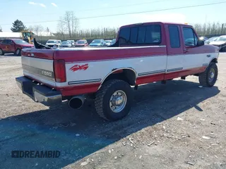 1995 Ford F-250 with VIN 1FTHX26FXSKA04618, listed as a IAAI auction lot 42005763 with 365,853 mi miles. Bid and sale history available at carsss.com. Image 4.