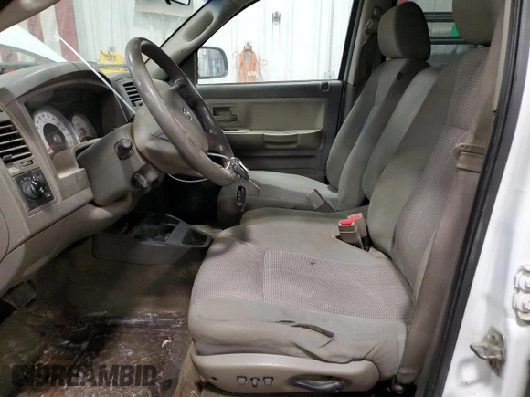 2007 Dodge Dakota SLT with VIN 1D7HW48PX7S216257, listed as a Copart auction lot 41766435 with 215,758 mi miles and Non Repairable. Bid and sale history available at carsss.com. Image 7.