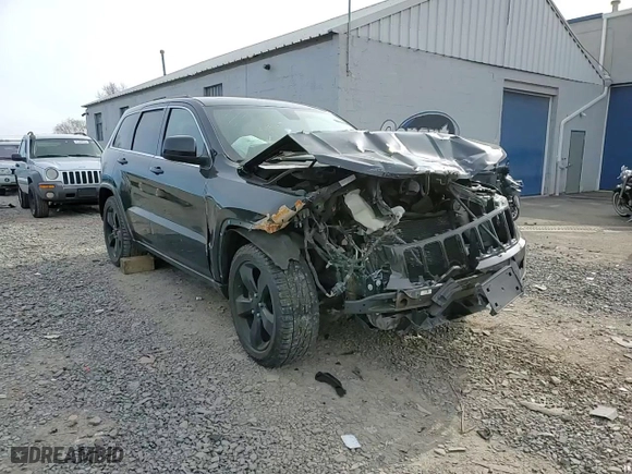 2014 Jeep Grand Cherokee Laredo with VIN 1C4RJFAG1EC569092, listed as a Copart auction lot 45767565 with 0 mi miles and Salvage Title. Bid and sale history available at carsss.com. Image 14.
