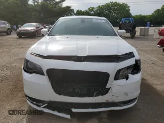 2019 Chrysler 300 S with VIN 2C3CCABG0KH635064, listed as a Copart auction lot 59041794 with 114,353 mi miles and Salvage Title. Bid and sale history available at DreamBid. Image 5.
