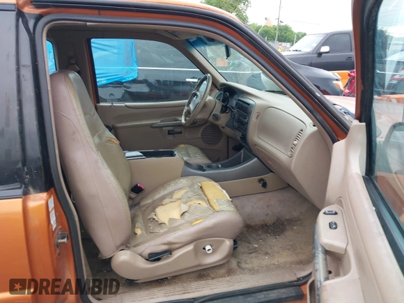 2001 Ford Explorer Sport z VIN 1FMCU70E01UA51168, wystawiony jako IAAI lot #42186467 z przebiegiem 270 084 mil mil oraz . Historia ofert i sprzedaży dostępna na DreamBid. Obrazek 5.