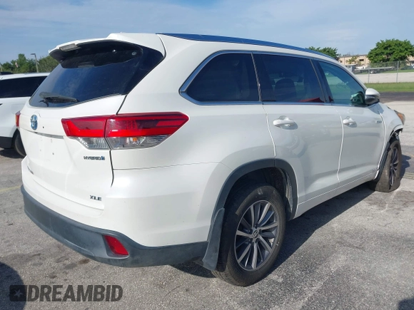 2018 Toyota Highlander Hybrid XLE с VIN 5TDJGRFH2JS051886, выставлен на аукционе IAAI как лот 42739821 с пробегом 131 880 миль миль и . История ставок и продаж доступна на DreamBid. Изображение 4.
